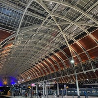 Photo taken at Platform 7 (Heathrow Express) by Gil D. on 2/21/2020