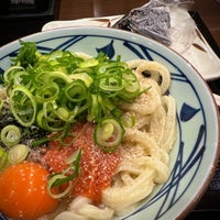 Photo taken at 丸亀製麺 松山店 by EGO MEET-US on 4/3/2022