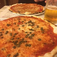 Foto diambil di Pizzeria Sbragia oleh roseli i. pada 1/13/2015