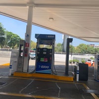 Photo taken at Gasolineria Periferico - Viaducto by Lore R. on 7/25/2021