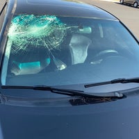 Снимок сделан в Charleston Auto Glass Power Windows Repairs пользователем james r. 10/4/2019