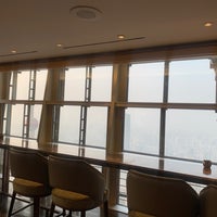 Photo taken at Grand Hyatt Club by Ong Ong on 1/19/2020