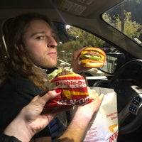 Photo taken at In-N-Out Burger by Jesse B. on 1/3/2021