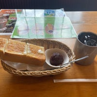 Photo taken at Komeda&amp;#39;s Coffee by たいやきん ま. on 5/22/2021