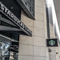 Photo prise au Starbucks par Hasan le1/20/2020