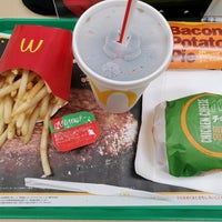 Photo taken at McDonald&amp;#39;s by kevin ?. on 5/15/2022