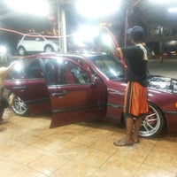 Photo taken at Flash Car Wash by Alfhie on 5/15/2013