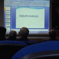 Das Foto wurde bei Bartın Halk Eğitim Merkezi von Yüksel Y. am 3/15/2018 aufgenommen
