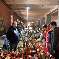 Photo taken at Городской блошиный рынок by Alexander A. on 4/11/2021