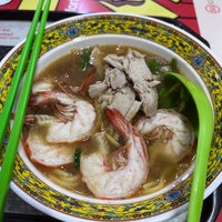 Photo taken at Adam Road Noo Cheng Big Prawn Noodle by abbie lim on 7/12/2023