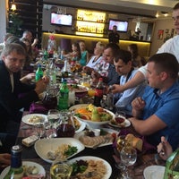6/18/2016 tarihinde Mariaziyaretçi tarafından Ресторанный комплекс «Кастом»'de çekilen fotoğraf
