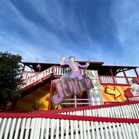 Foto diambil di Six Flags Discovery Kingdom oleh SU .. pada 1/16/2022