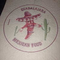 Foto scattata a Guadalajara Mexican Food da Gabriel C. il 2/8/2015
