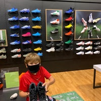 Photo taken at DICK&amp;#39;S Sporting Goods by J A. on 8/5/2020