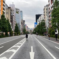 Photo taken at Sotokanda 5 Intersection by 若花 on 5/15/2022