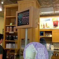 Photo taken at The Coffee Bean &amp;amp; Tea Leaf by Steven W. on 6/18/2016