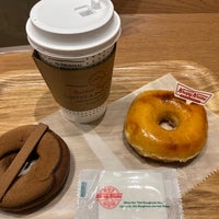 Photo taken at Krispy Kreme Doughnuts by 雫(•ㅂ•) on 2/23/2023