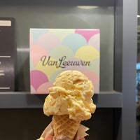 Photo taken at Van Leeuwen Ice Cream by Ria G. on 7/5/2021