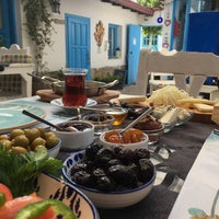 Photo taken at Pürhayal Cafe &amp;amp; Pansiyon by Şahin Ö. on 10/11/2021