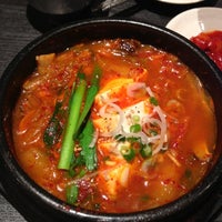 Photo taken at 韓国家庭料理 チェゴヤ 五反田本店 by Tamaki on 12/2/2012