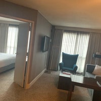Photo taken at Hilton Chicago/Magnificent Mile Suites by Kenny T. on 8/19/2019