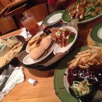 Photo taken at Applebee&amp;#39;s Grill + Bar by Ben T. on 7/21/2014