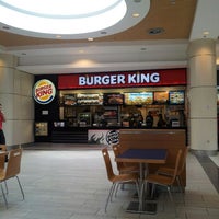 Foto scattata a Burger King da Jon P. il 6/11/2013