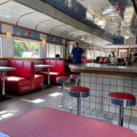 Foto tirada no(a) The Madison Diner por Tusenpai L. em 9/25/2021