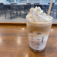 Photo taken at Starbucks by しおーね on 6/30/2023