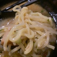 รูปภาพถ่ายที่ Kizuki Ramen &amp;amp; Izakaya โดย Emy S. เมื่อ 9/16/2022