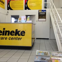 รูปภาพถ่ายที่ Meineke Car Care Center โดย Valentin V. เมื่อ 8/31/2013