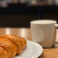 Photo taken at Starbucks by SALEH BIN IBRAHIM on 1/4/2020