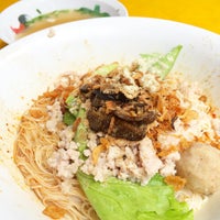Photo taken at AMK Hainanese Abalone Minced Meat Noodle by Big Roy on 7/28/2015