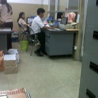 Review Yogya Distribution Centre Office