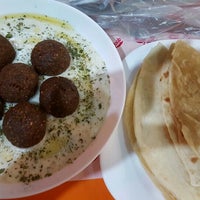 Photo taken at Ali Kebab Comida Árabe by Viviane O. on 4/22/2016