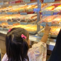 Photo taken at Krispy Kreme by siia. on 8/18/2022