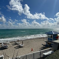Photo taken at Beach at the Diplomat Beach Resort Hollywood, Curio Collection by Hilton by Hard R. on 1/25/2023