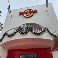 Photo taken at Hard Rock Cafe Hollywood at Universal CityWalk by Hard R. on 11/16/2019