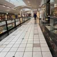 Foto scattata a The Mall at Fairfield Commons da Tony S. il 1/2/2024