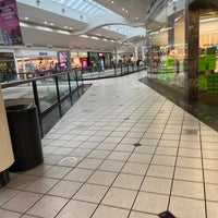 Foto scattata a The Mall at Fairfield Commons da Tony S. il 1/24/2024