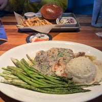 Photo taken at BJ&amp;#39;s Restaurant &amp;amp; Brewhouse by Tony S. on 9/30/2023