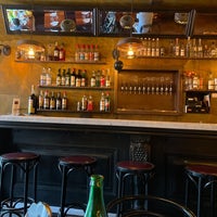 Foto scattata a Ogliastro Pizza Bar da Amy L. il 5/22/2022