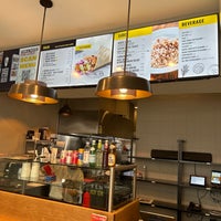 2/21/2023 tarihinde Amy L.ziyaretçi tarafından Kotti Berliner Döner Kebab'de çekilen fotoğraf