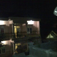 Review Holland Bakery