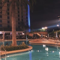 รูปภาพถ่ายที่ Rosen Plaza Hotel โดย Ziyad เมื่อ 11/25/2020