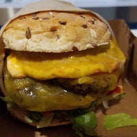 Photo taken at The Counter: Custom Built Burgers by Joe on 9/30/2018