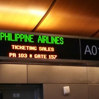 Photo taken at Philippine Airlines Check-in by Joe on 4/4/2015