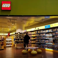 copenhagen airport lego