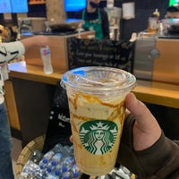 Foto scattata a Starbucks da M🪓 il 11/29/2022