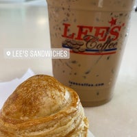 Photo taken at Lee&amp;#39;s Sandwiches by Tuan N. on 10/28/2019